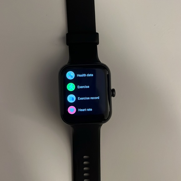 SKG Smartwatch for Women - Picture 5 of 11